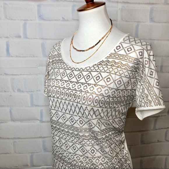 C H I C O S : Metallic Sequin Embellished Tee - Picture 3 of 7